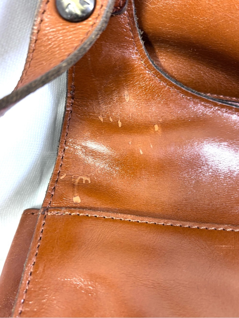 Patricia Nash London Smooth Leather Saddle Bag. Tan/Gold. - Picture 11 of 13